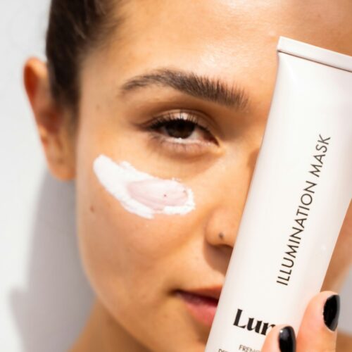 How to Reduce Dark Spots Using Serums and Face Creams (Top Picks 2025)